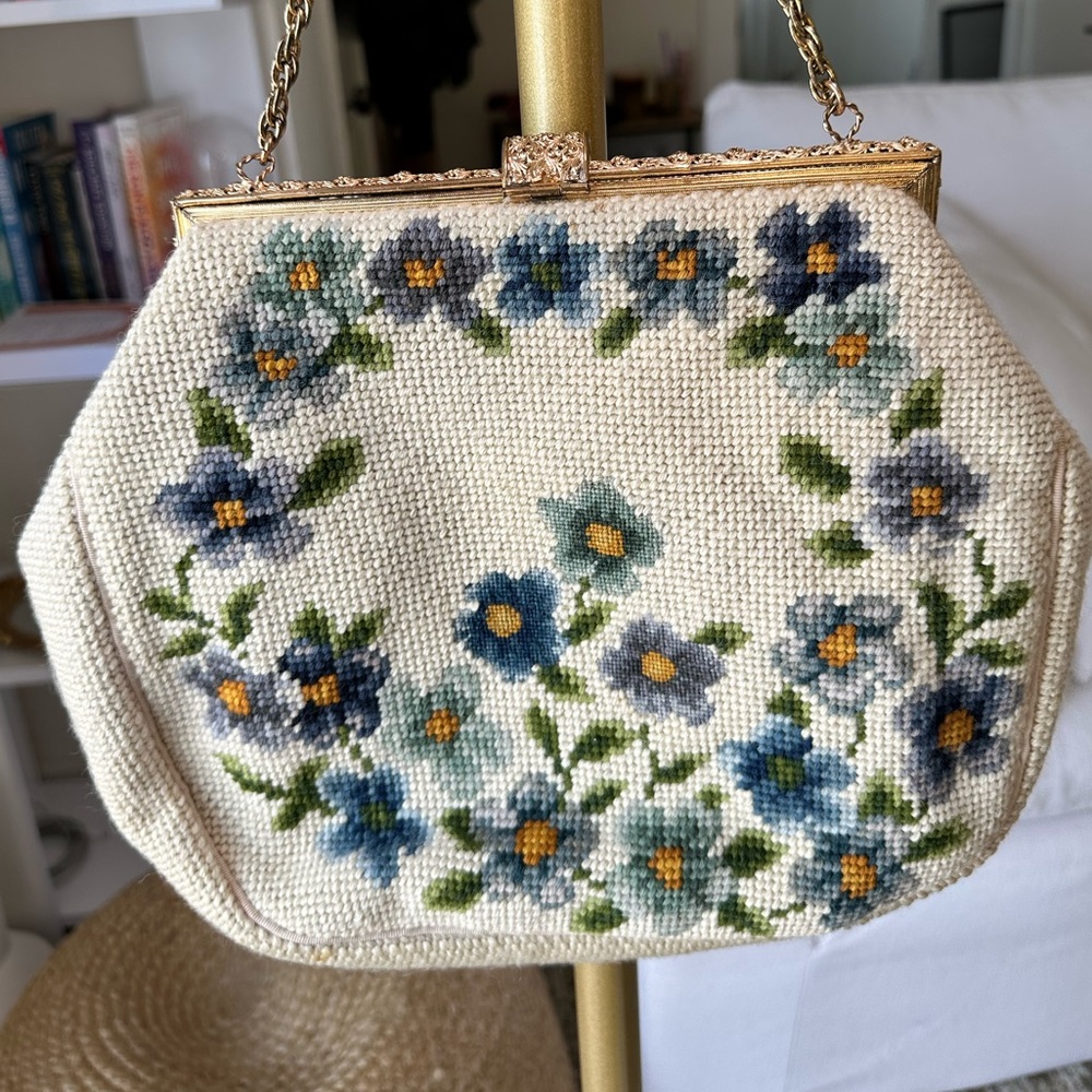 Maud Hundley vintage handbag